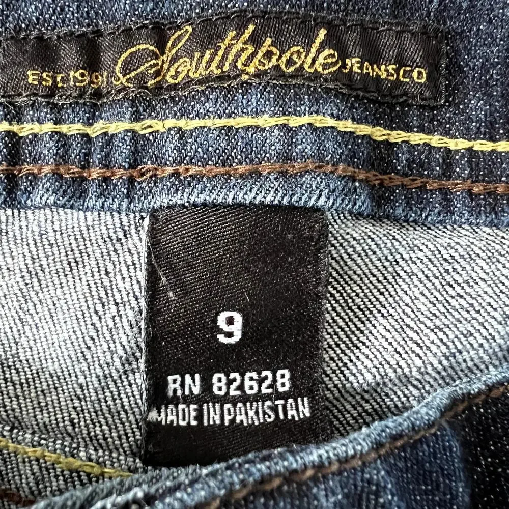 Southpole Denim Bermuda Shorts Sz 9 Dark Wash Y2K Bedazzled Pocket Stretch Jorts